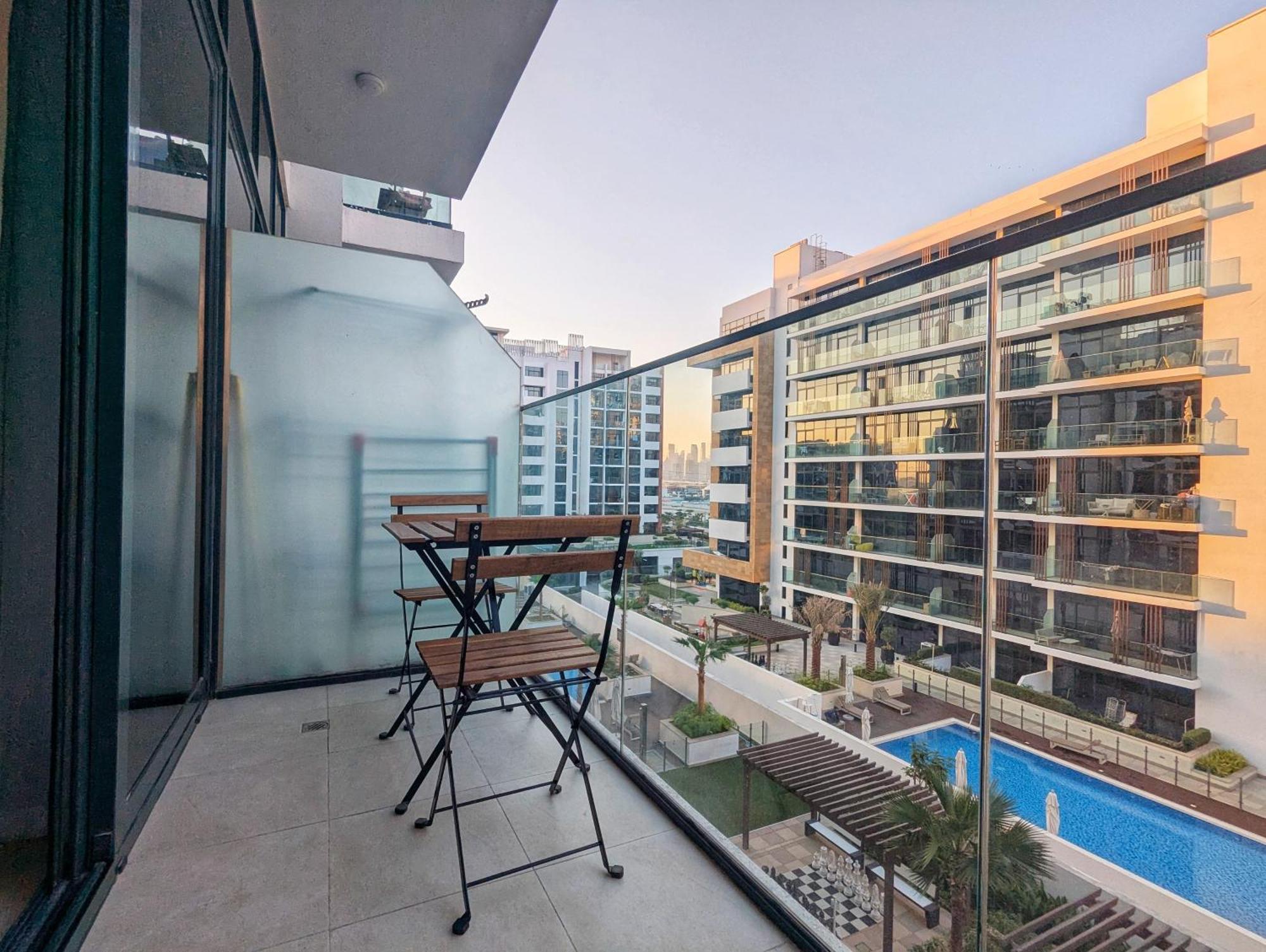 Apartment Fully Furnished Modern Nearby Meydan Racecourse *